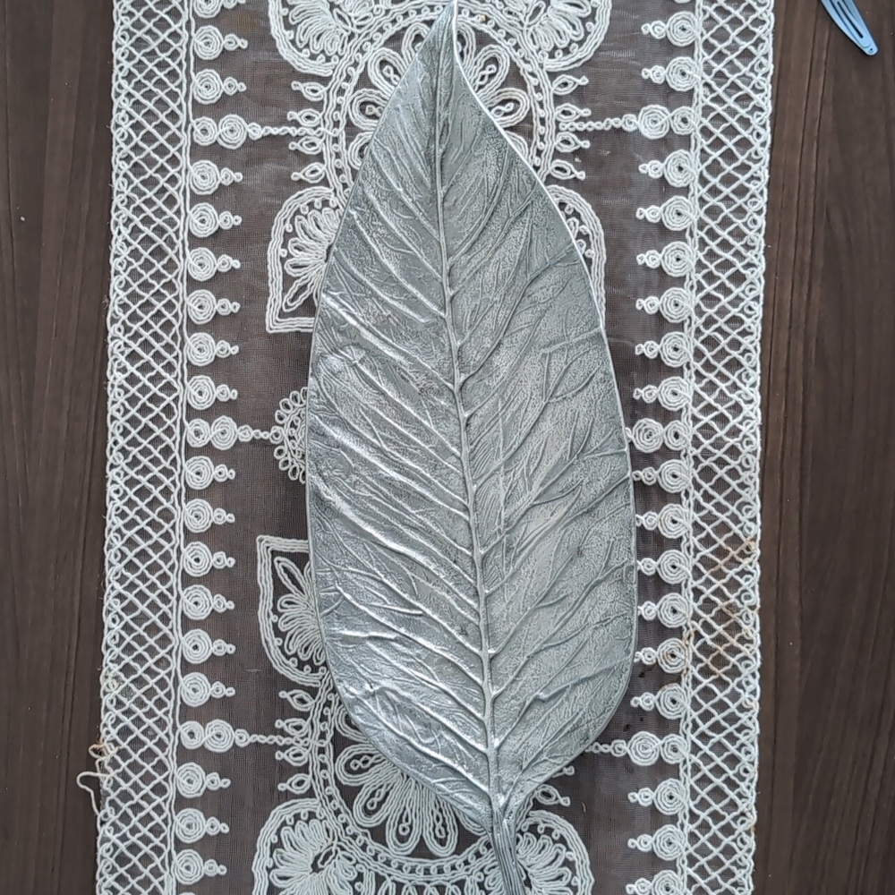 Martha Stewart decorational Aluminum center piece tray - Picture 1 of 7